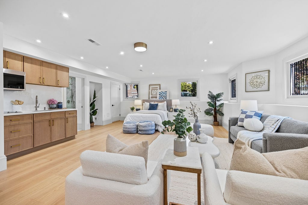 785 3rd Avenue · Photo 79
