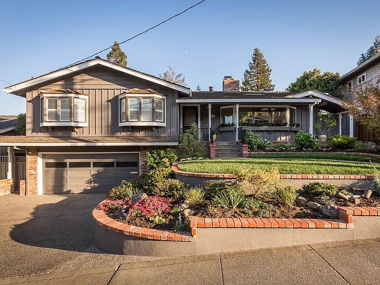2425 Melendy Dr