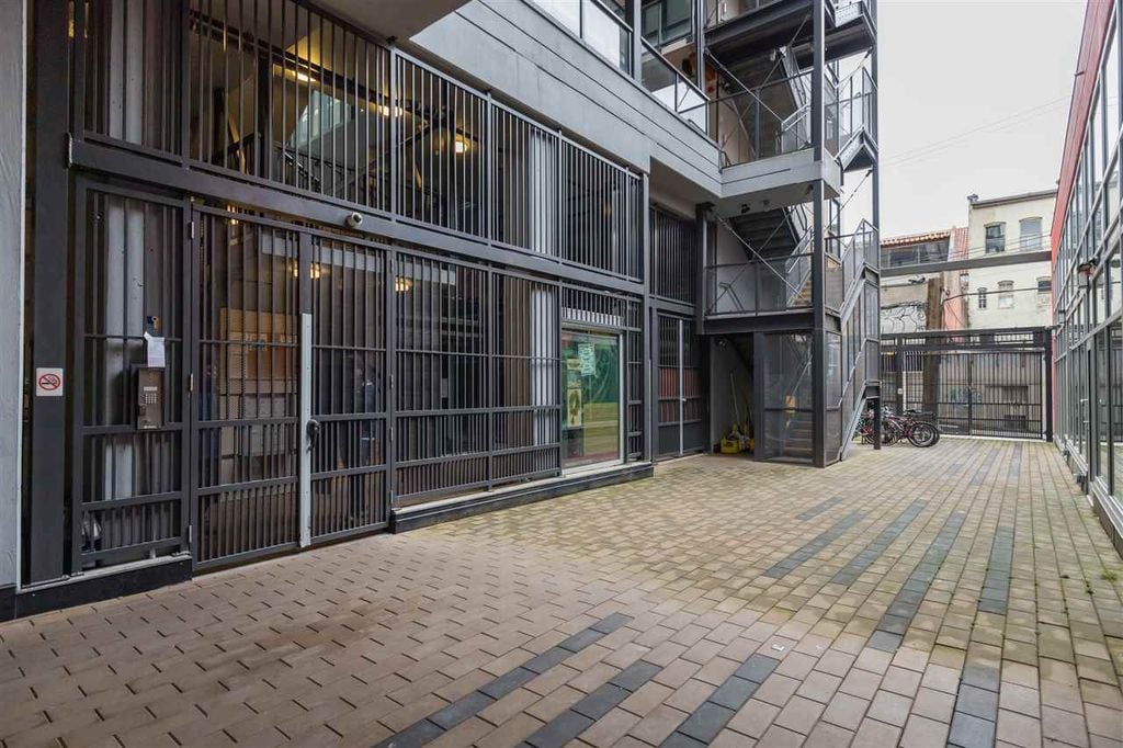 138 E Hastings St, #201