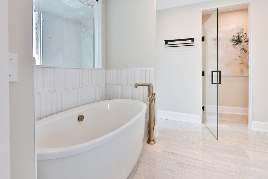 2060 Lakeshore Road #2101