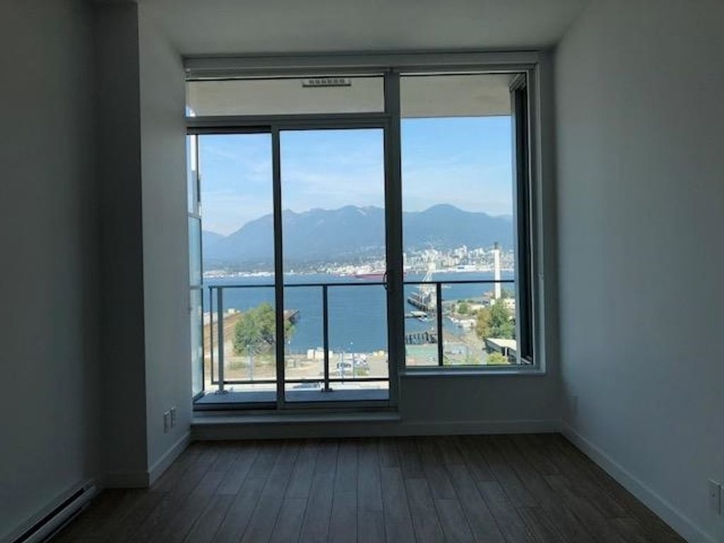 955 E Hastings St, PH#7