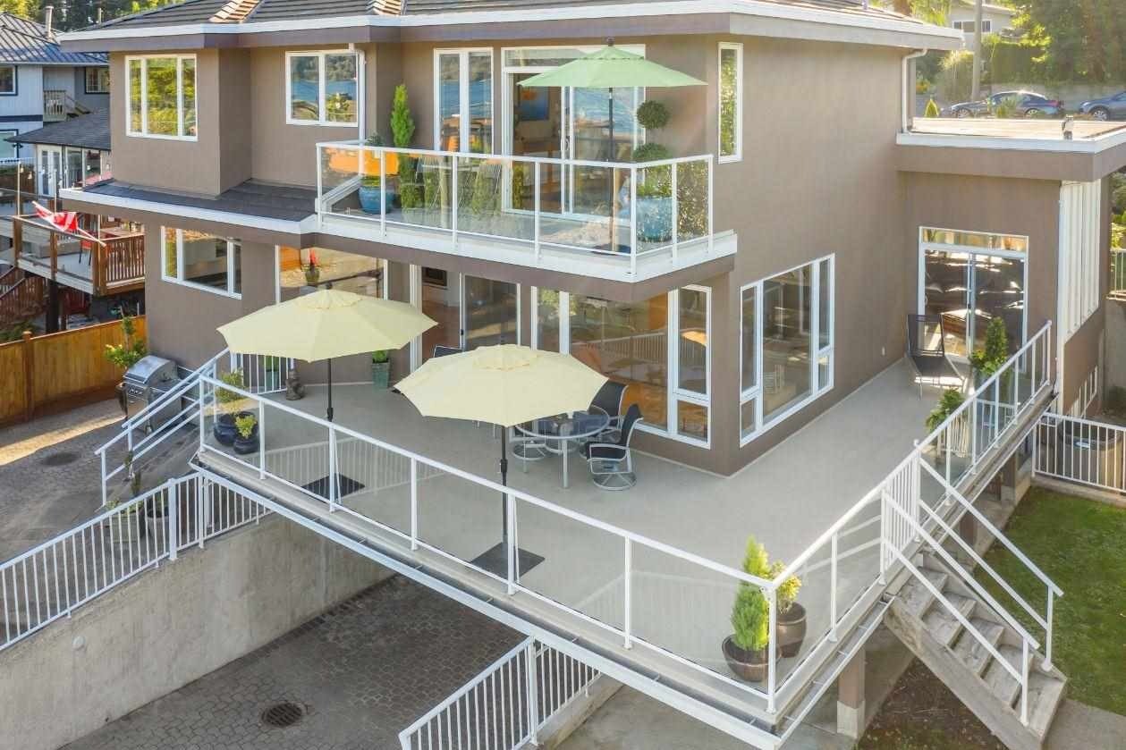 386 Beachview Dr