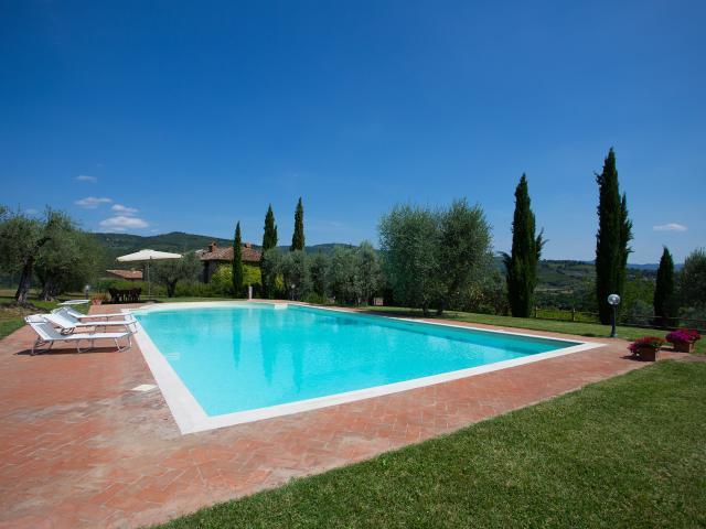 Enchanting Countryside Estate in Arezzo