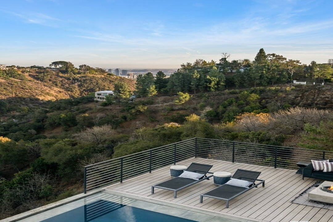 Aurelian Crest, Linda Flora Dr, 90049