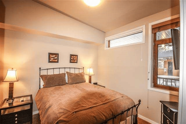 2220 W Woodin Ave., #405 
