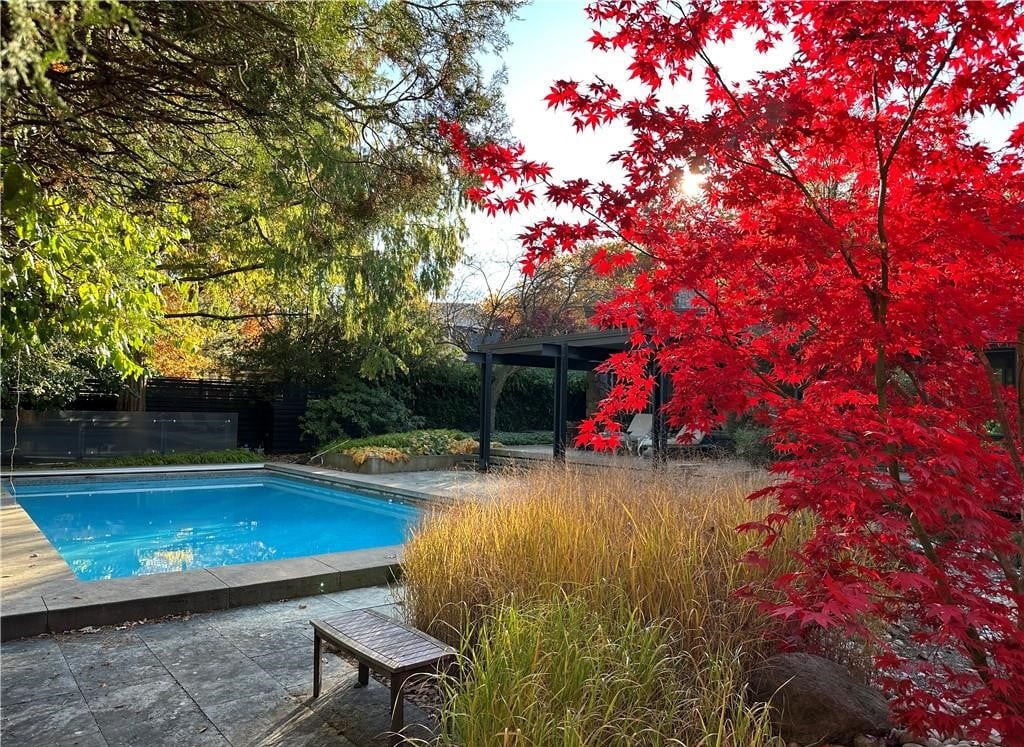 Inspiring MCM Residence