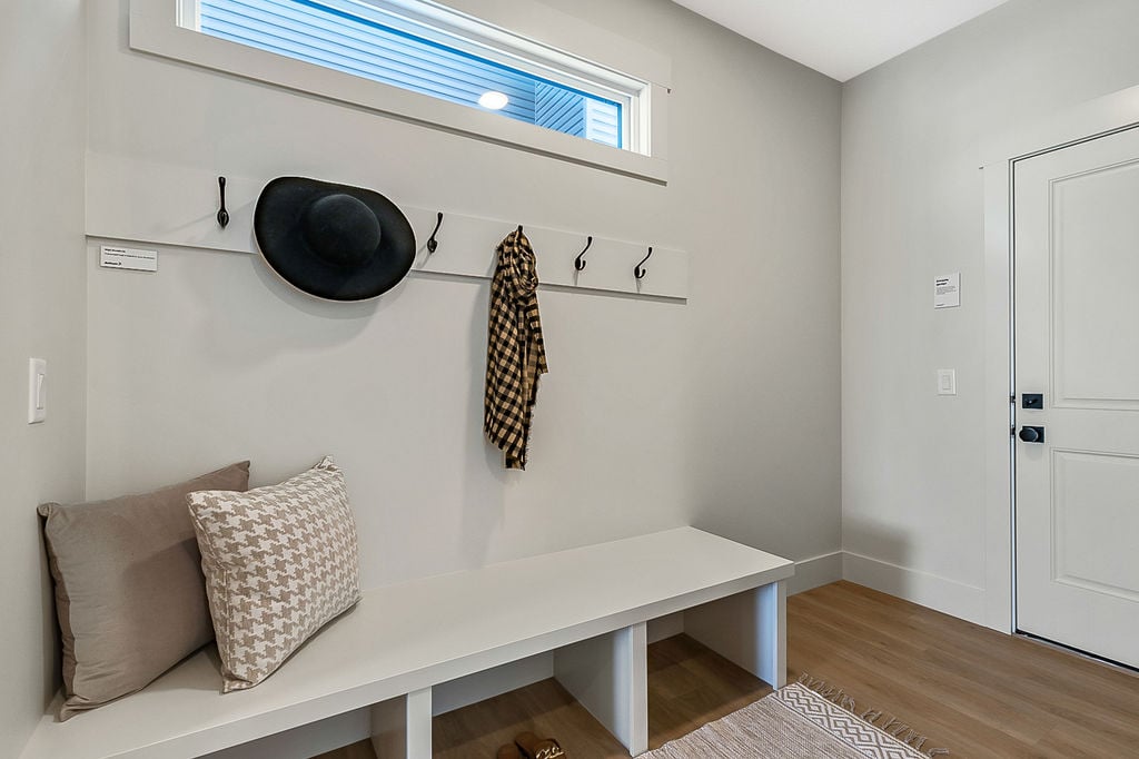 190 Annette Landing NW