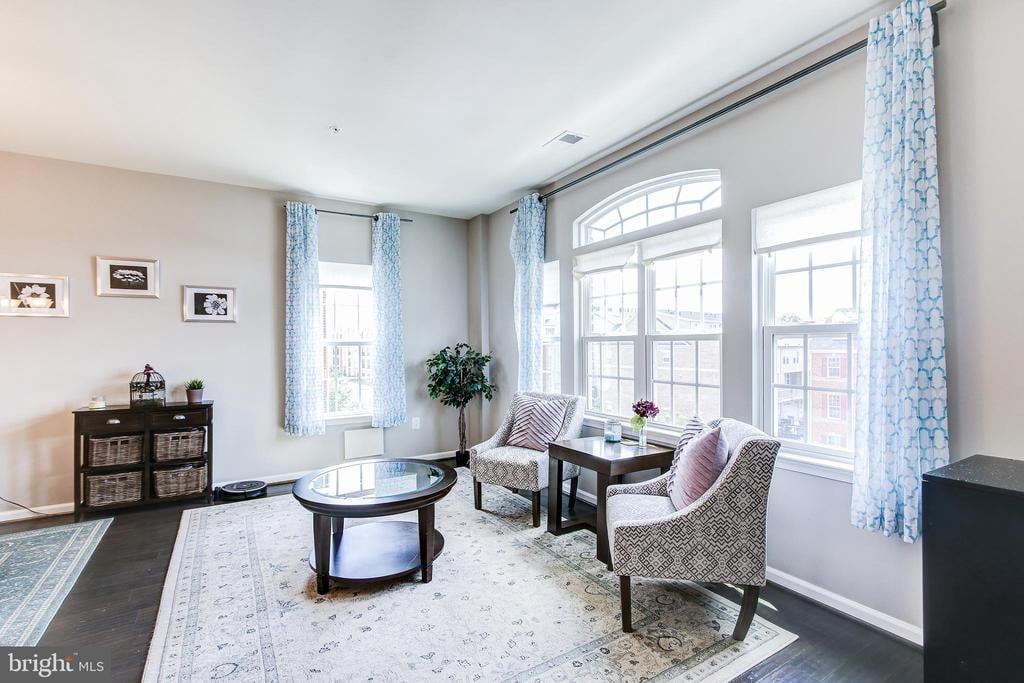 8127 Greenbelt Station Pkwy, #303M