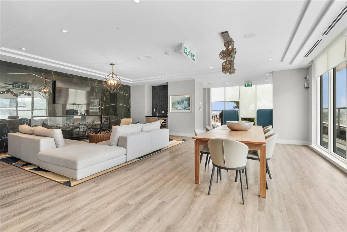 212 King William Street Unit: 513