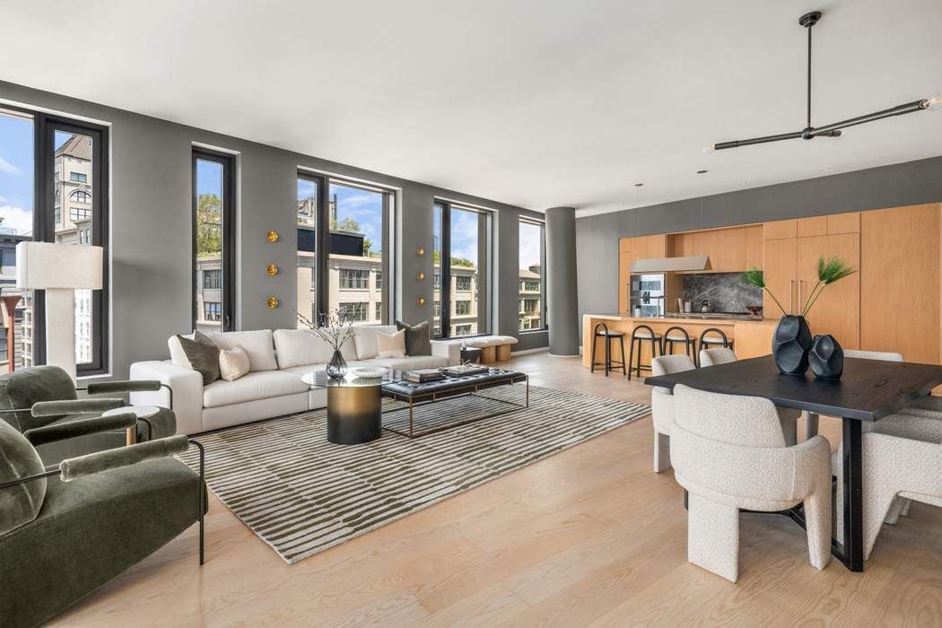 30 Front Strreet 15A