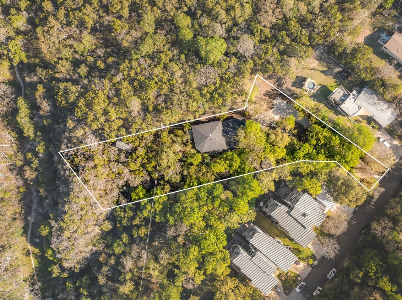 3310 Westhill Dr