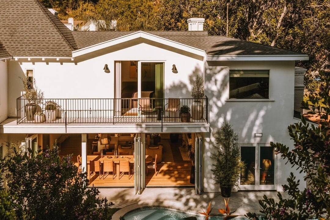 Nova Pavilion, El Cerrito Pl, 90068