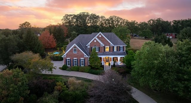 2111 Grandeur Drive 