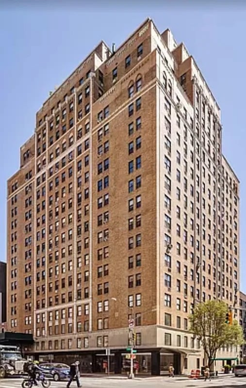 161 W 16th St #14B