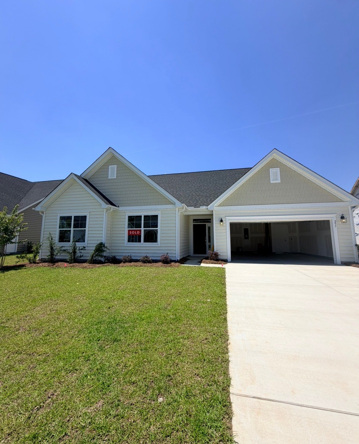  257 Huguenot Trail