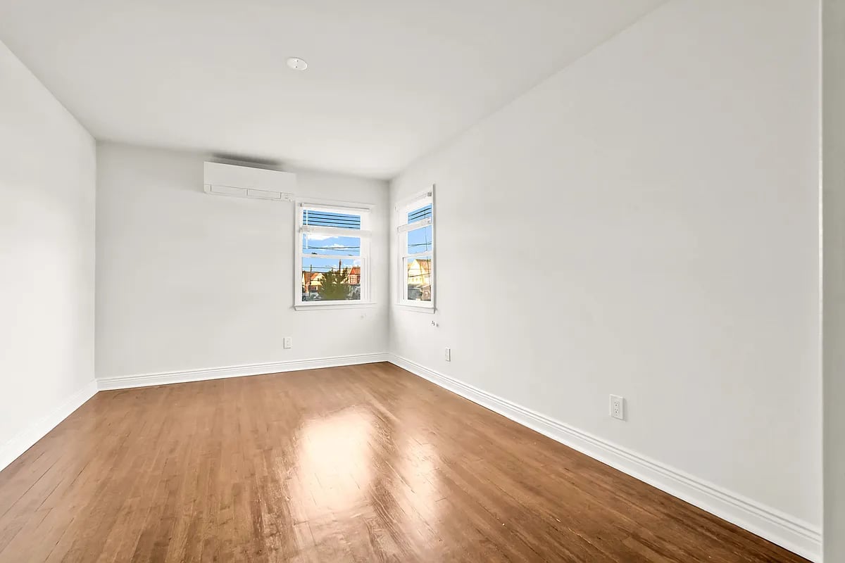 95-19 160th Ave #2FAM