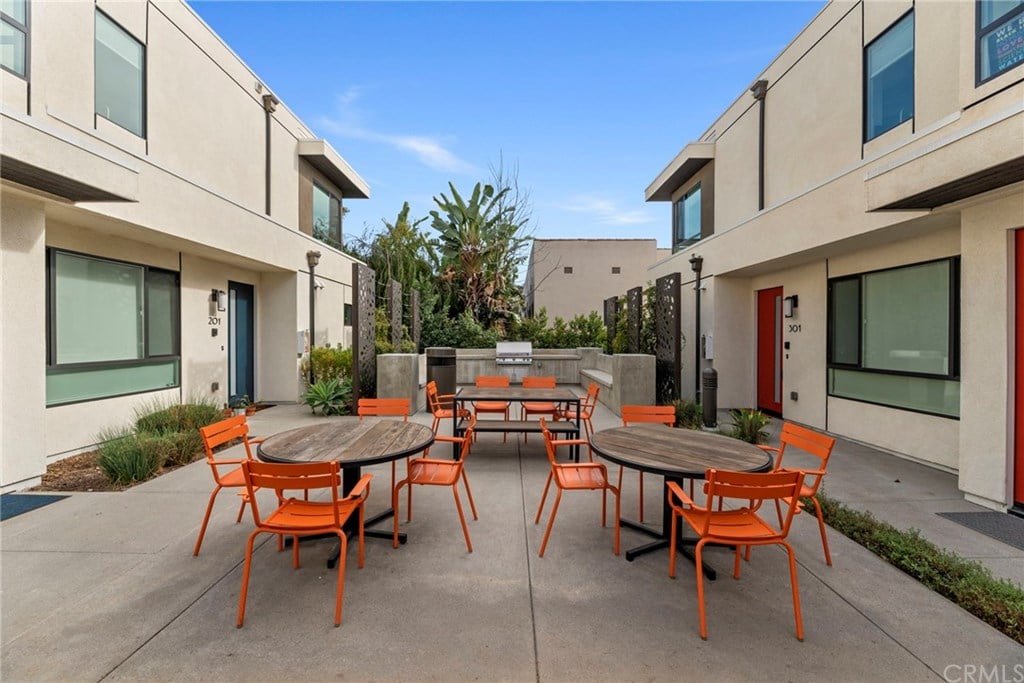 118 S Avenue 50, Unit 203