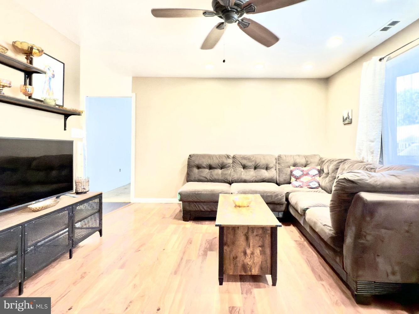 416 Flanders Rd