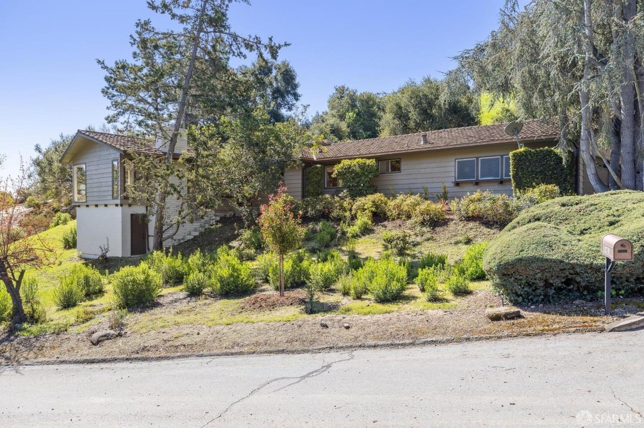 12769 Dianne Dr