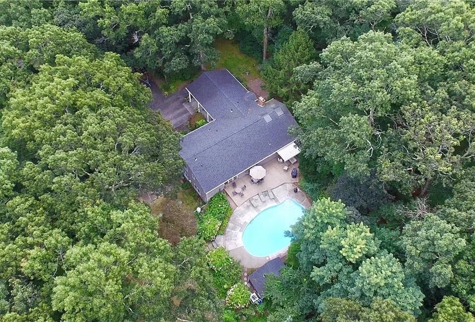 101 Congdon Hill Rd