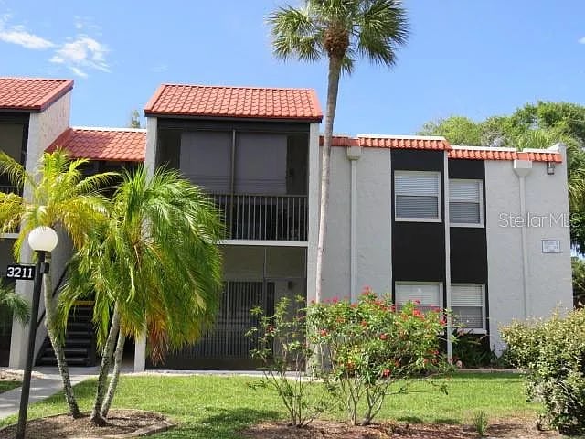 3211 Beneva Rd #102