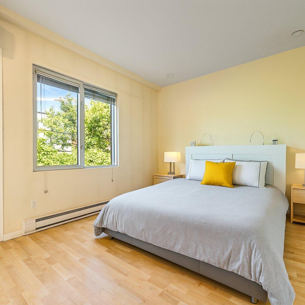 Outremont | Townhouse with two rooftop terraces