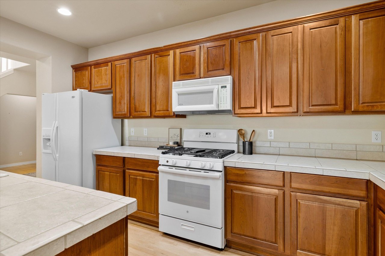 61148 Foxglove Loop