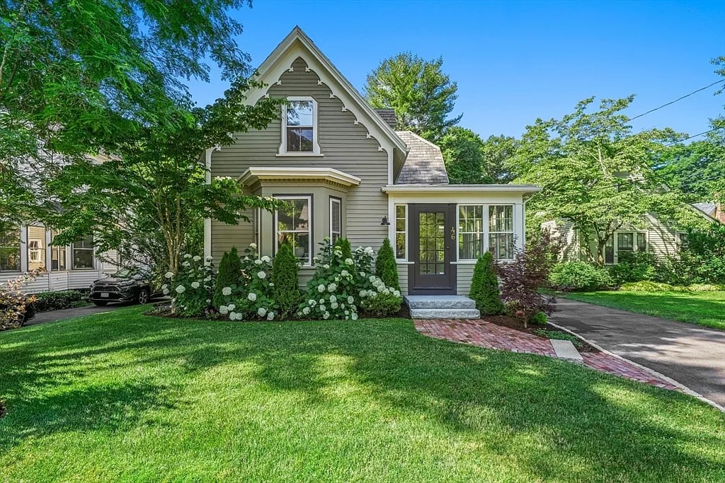 46 Central St