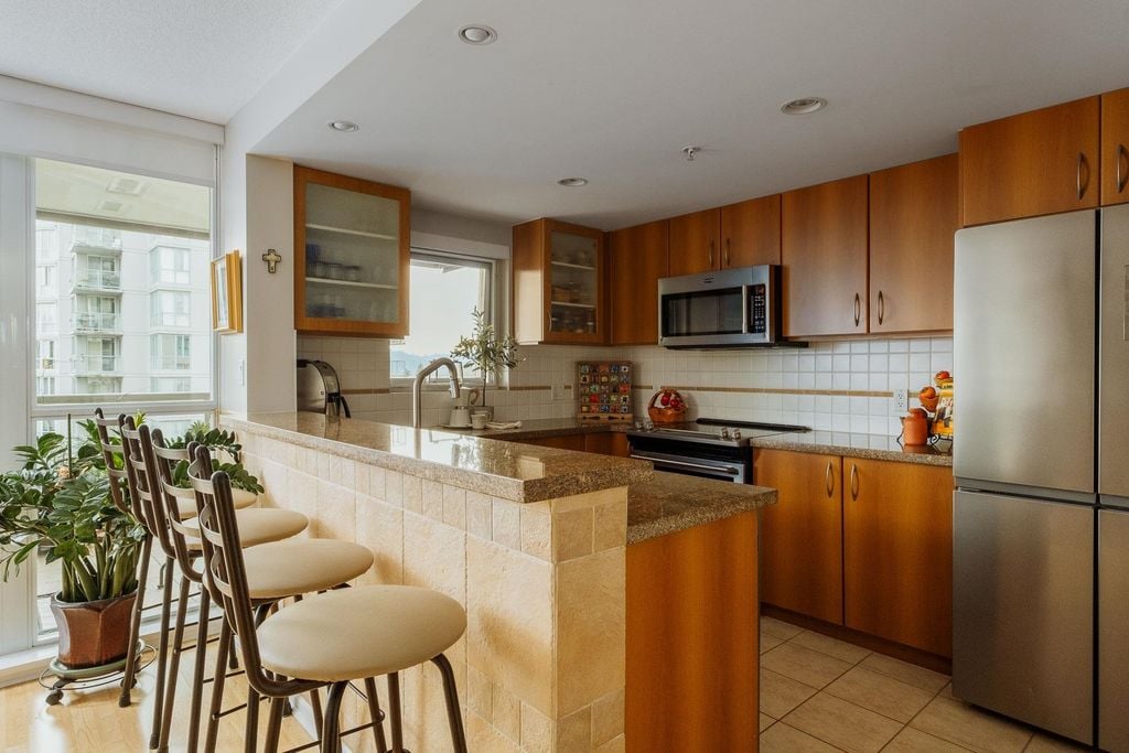 235 Guildford Way, #1003