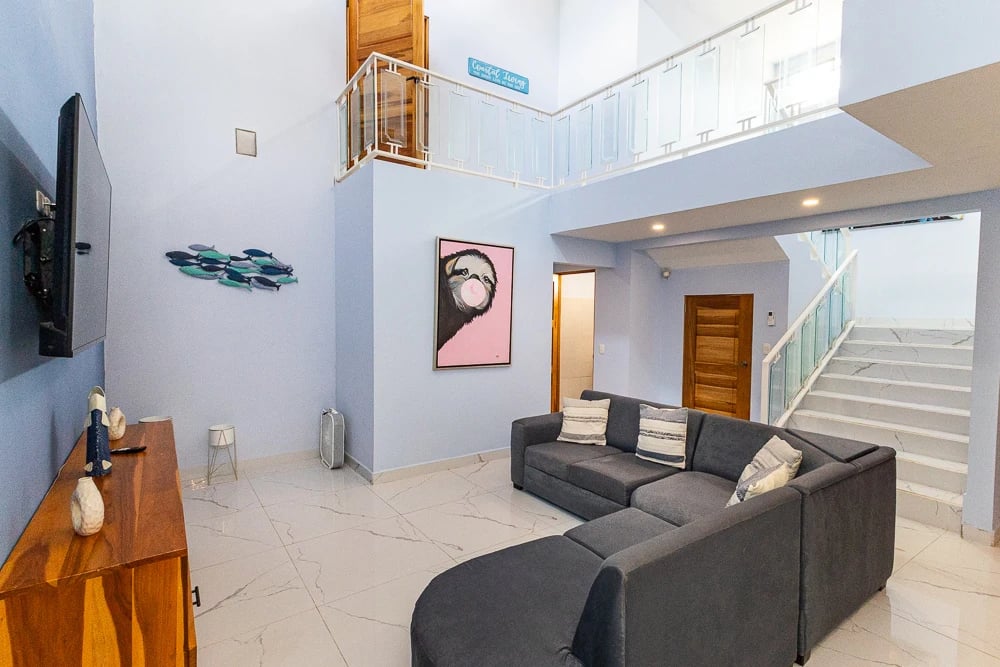 Turnkey Tropical Investment Contemporary Villa near Marina