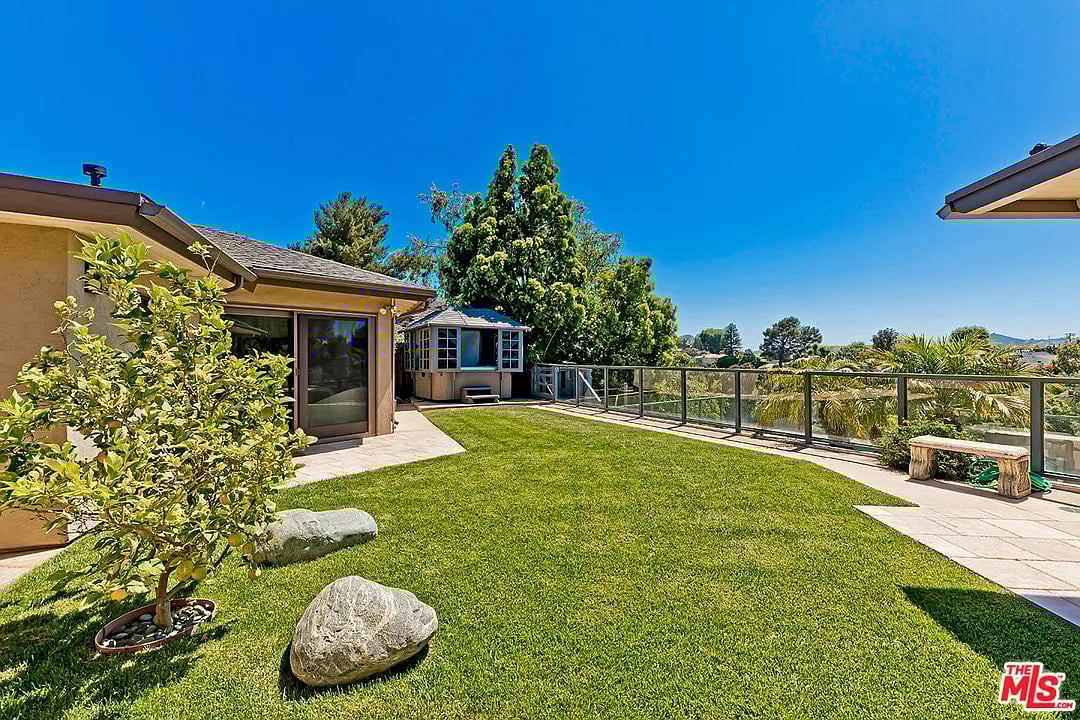 2205 Stradella Rd