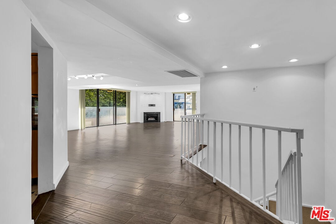 10590 Wilshire Blvd #307 and #2A