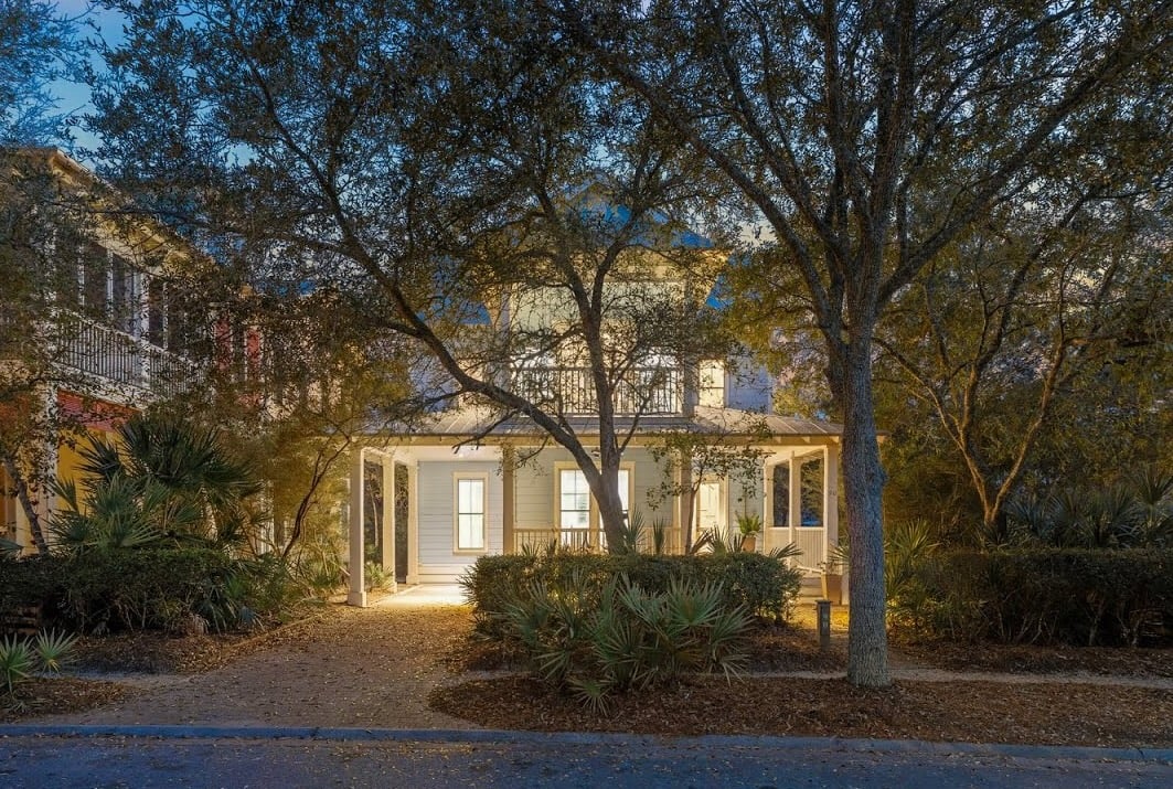 90 Silver Laurel Way | WaterColor Cottage On Private Corner Lot With Outstanding Amenities