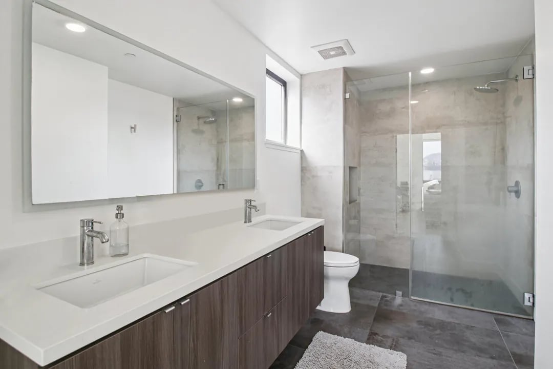 3620 Cesar Chavez St