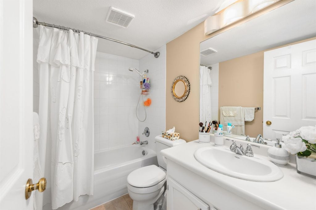 5335 Hastings St, #401