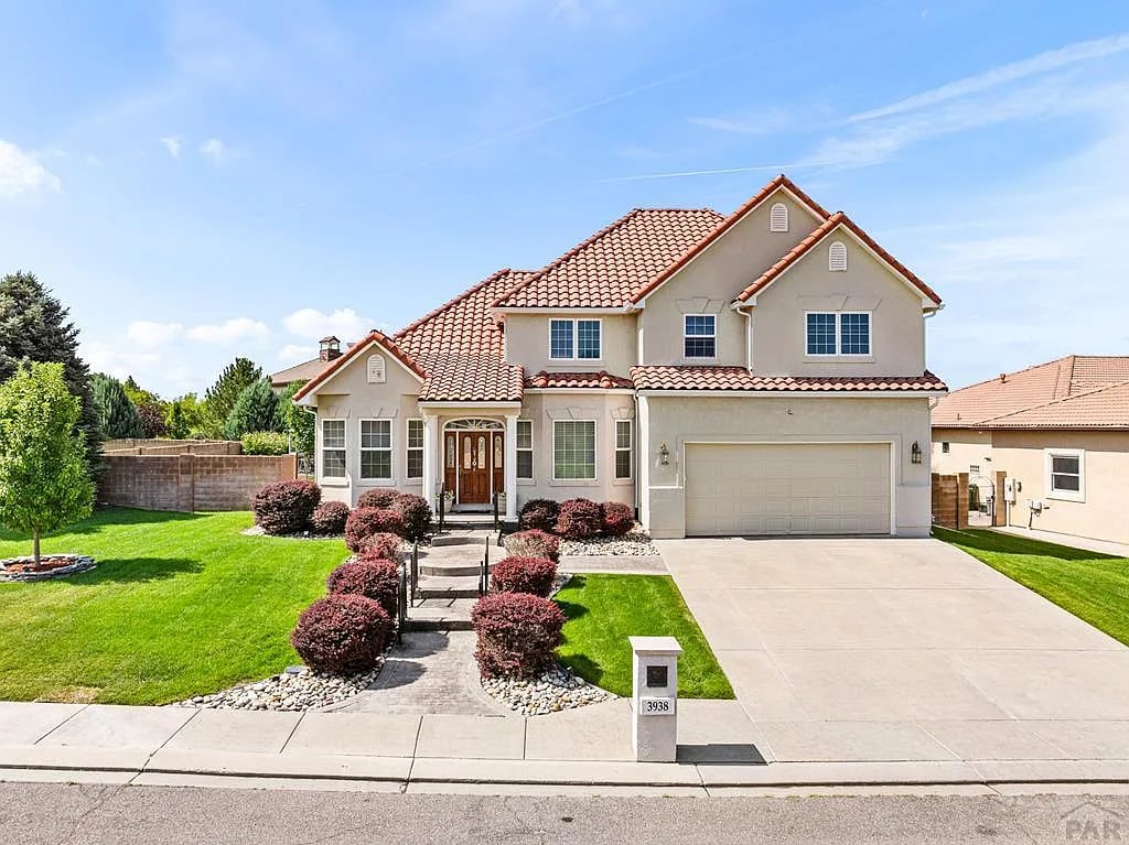 3938 Augusta Ln
