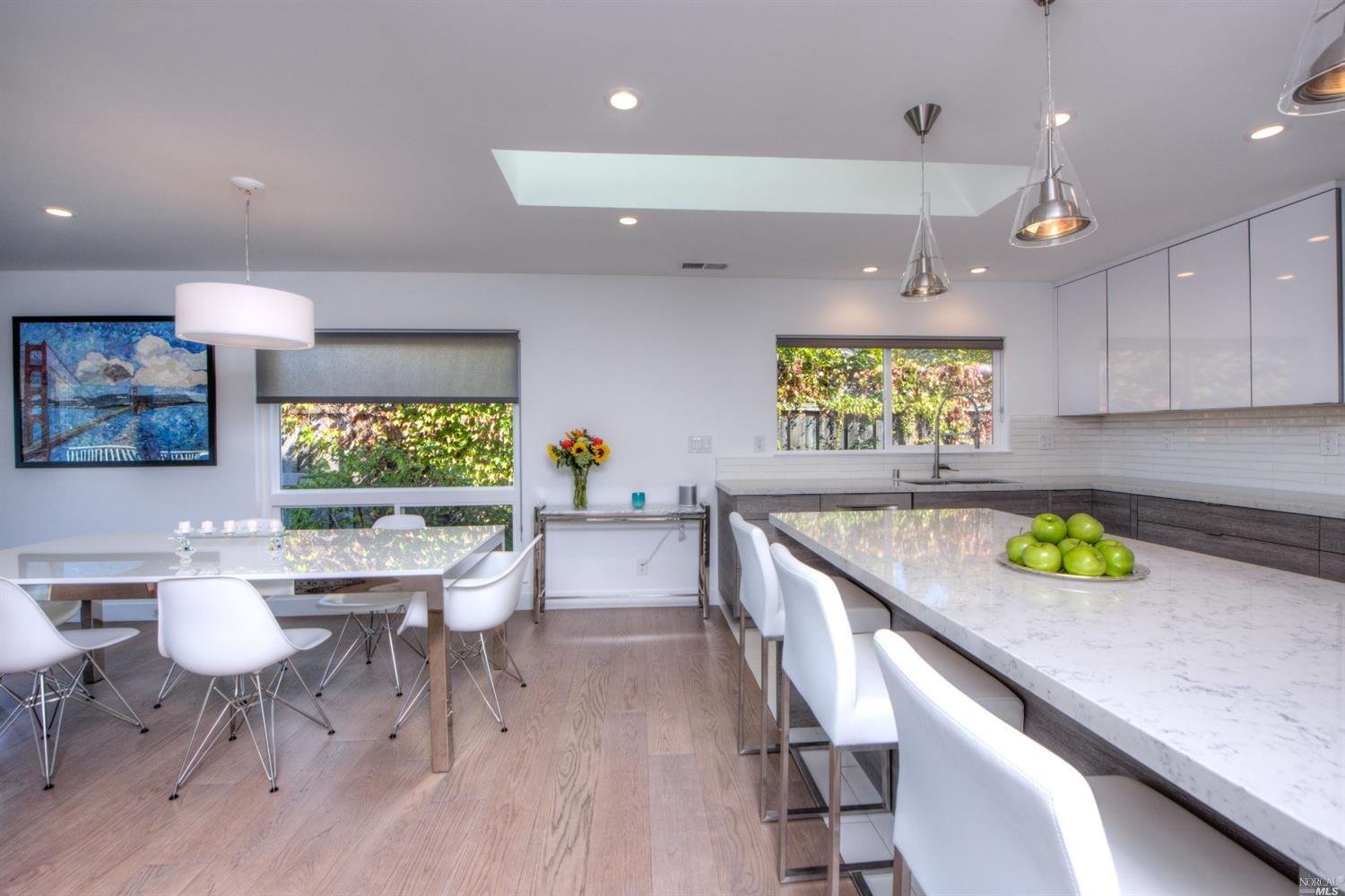 13 Constitution Dr