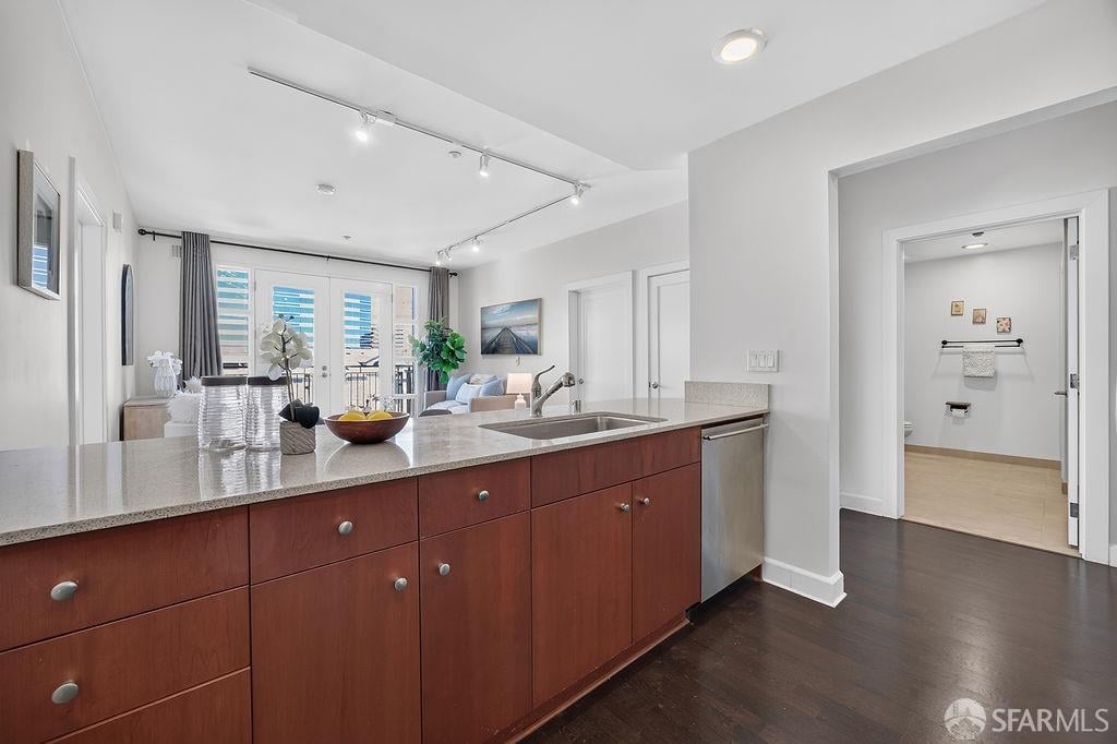 585 9th Street #551