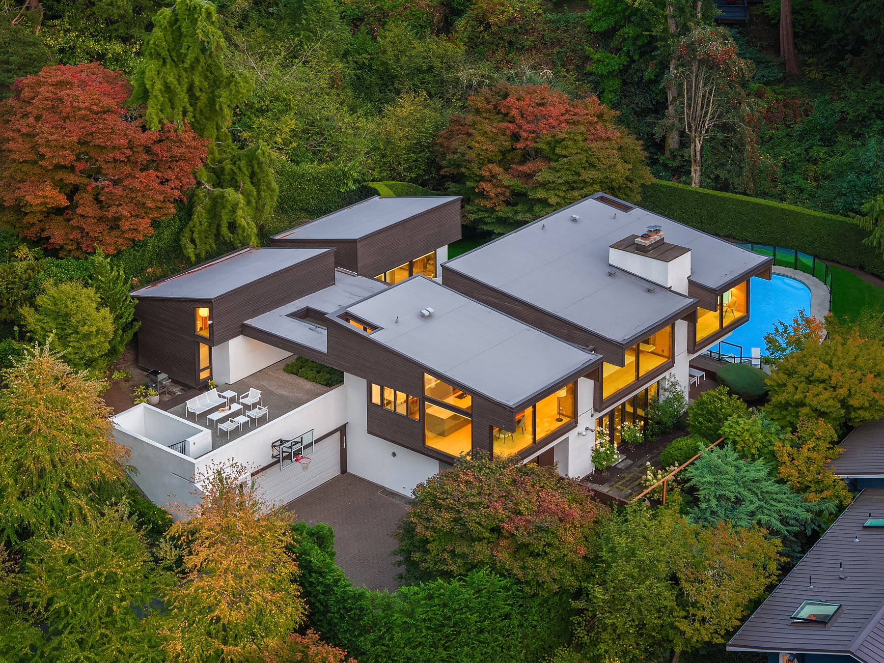 4343 W McLaren Street