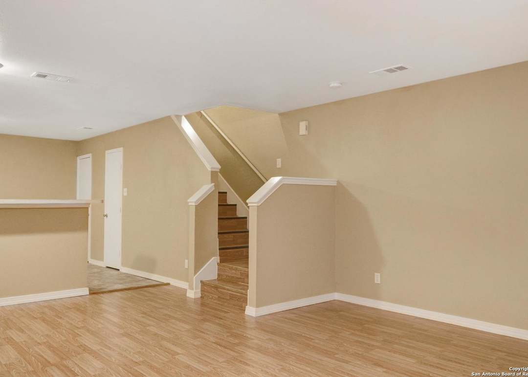 14 Bratton Dr