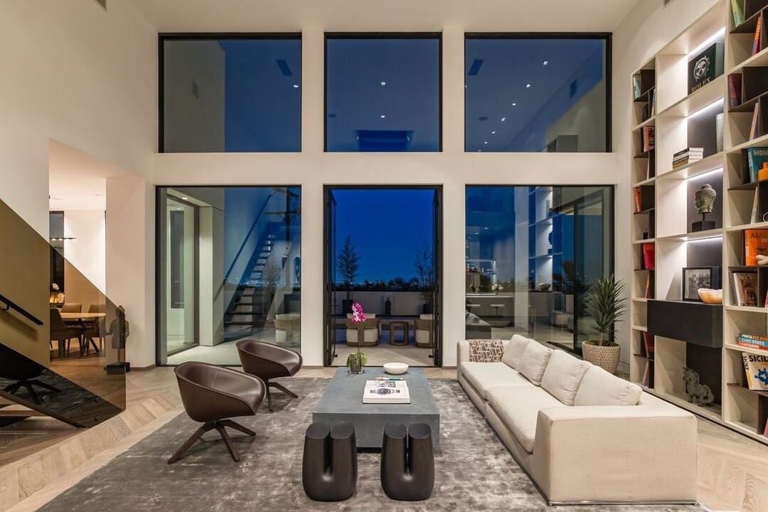 Monarch Crest, Sierra Mar Pl, 90069