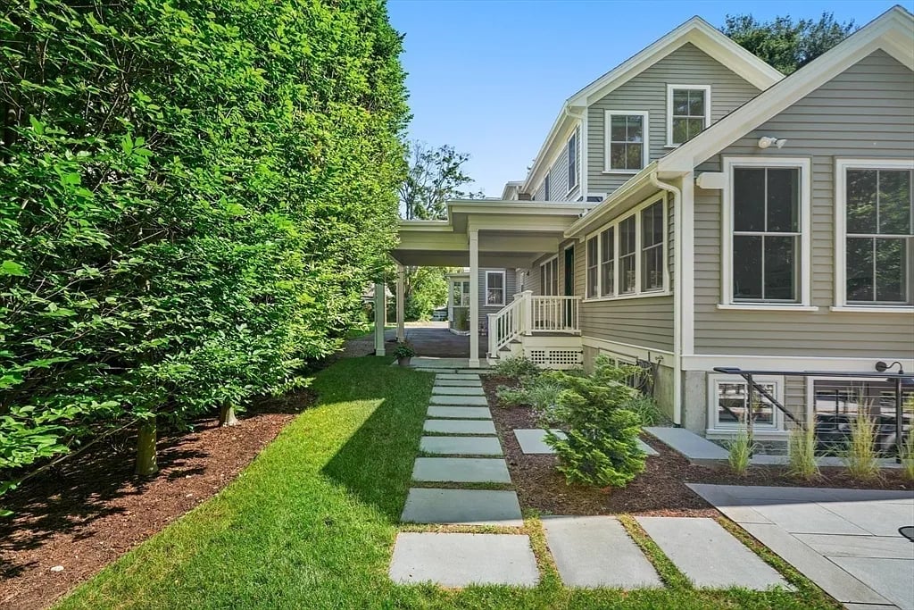 46 Central St