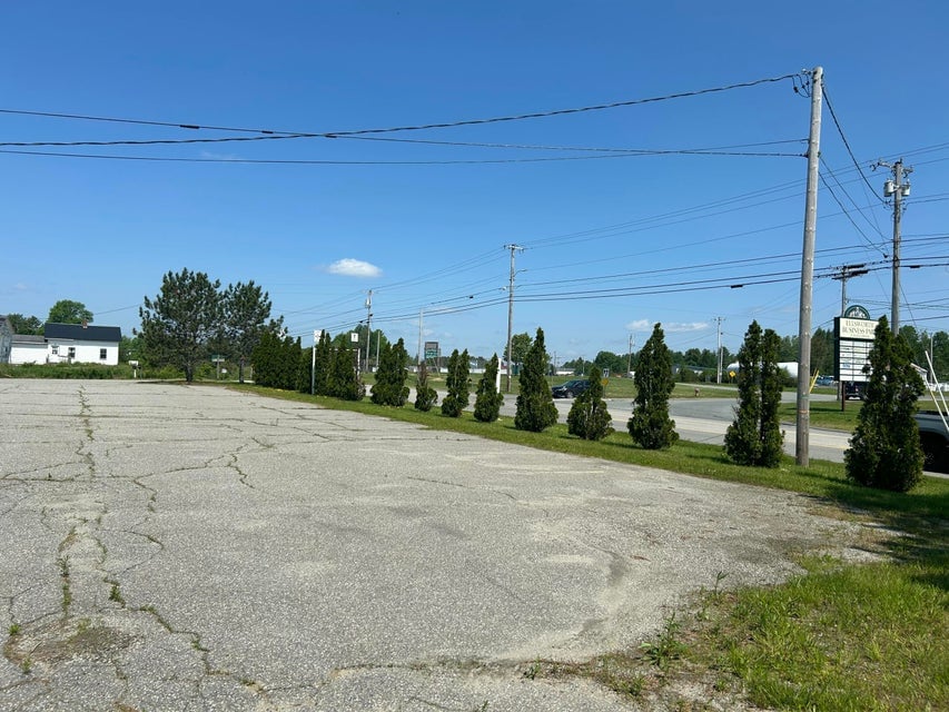 190 Bangor Road Ellsworth, ME 04605