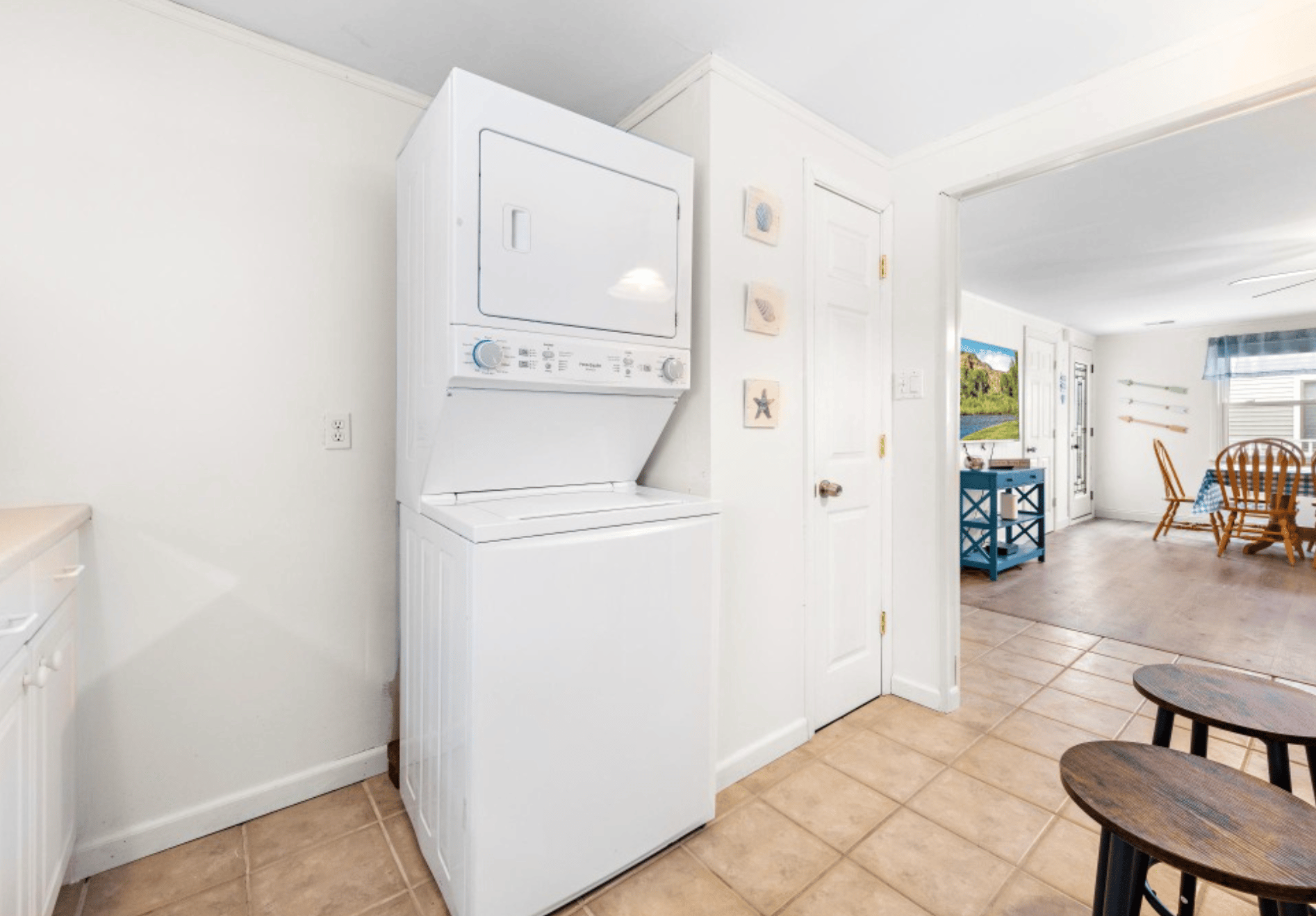 18 E Dupont Ave, Brant Beach (Top Floor)