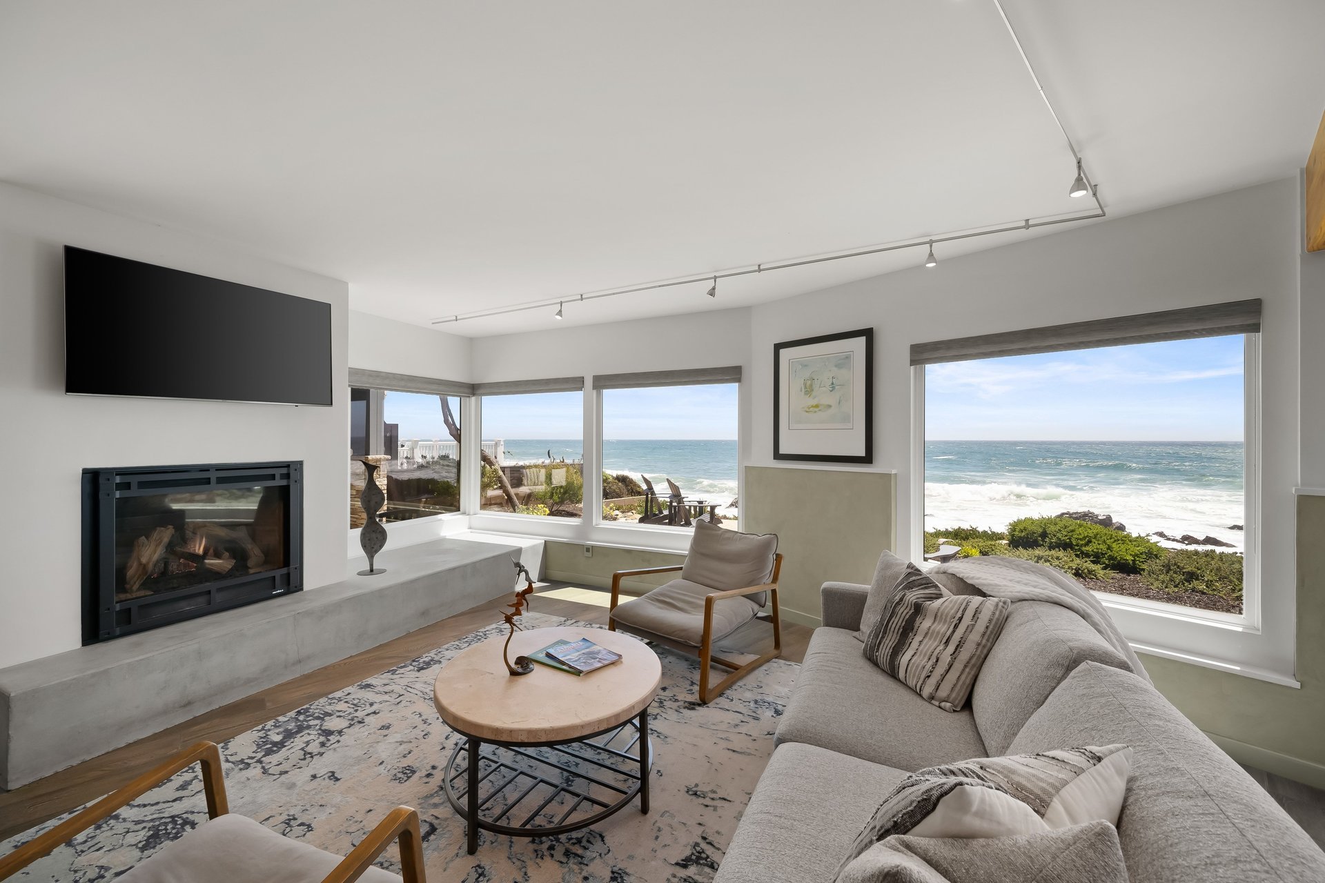 Striking Design on Cambria’s Coastline