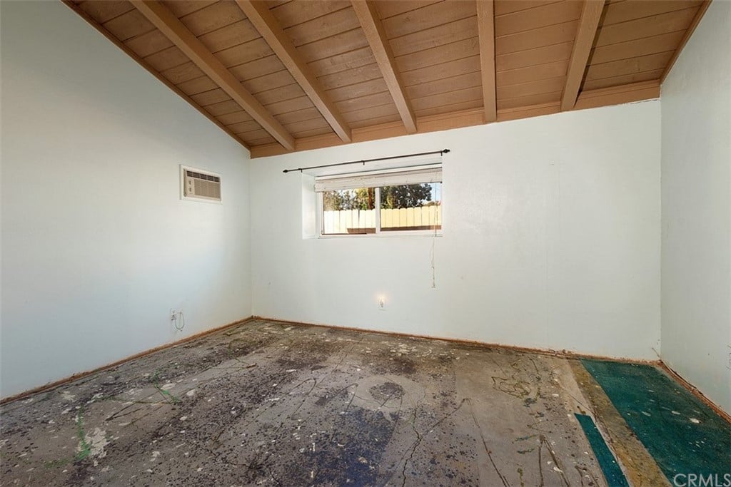 1372 Kenneth Dr