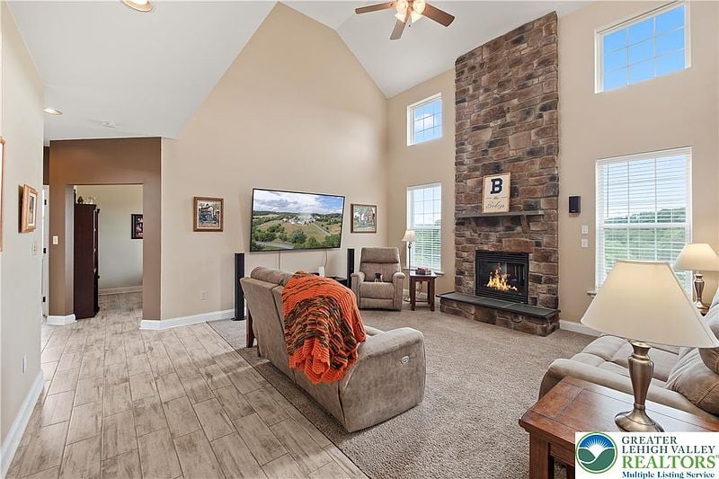 2912 SILVER CREEK CIRCLE