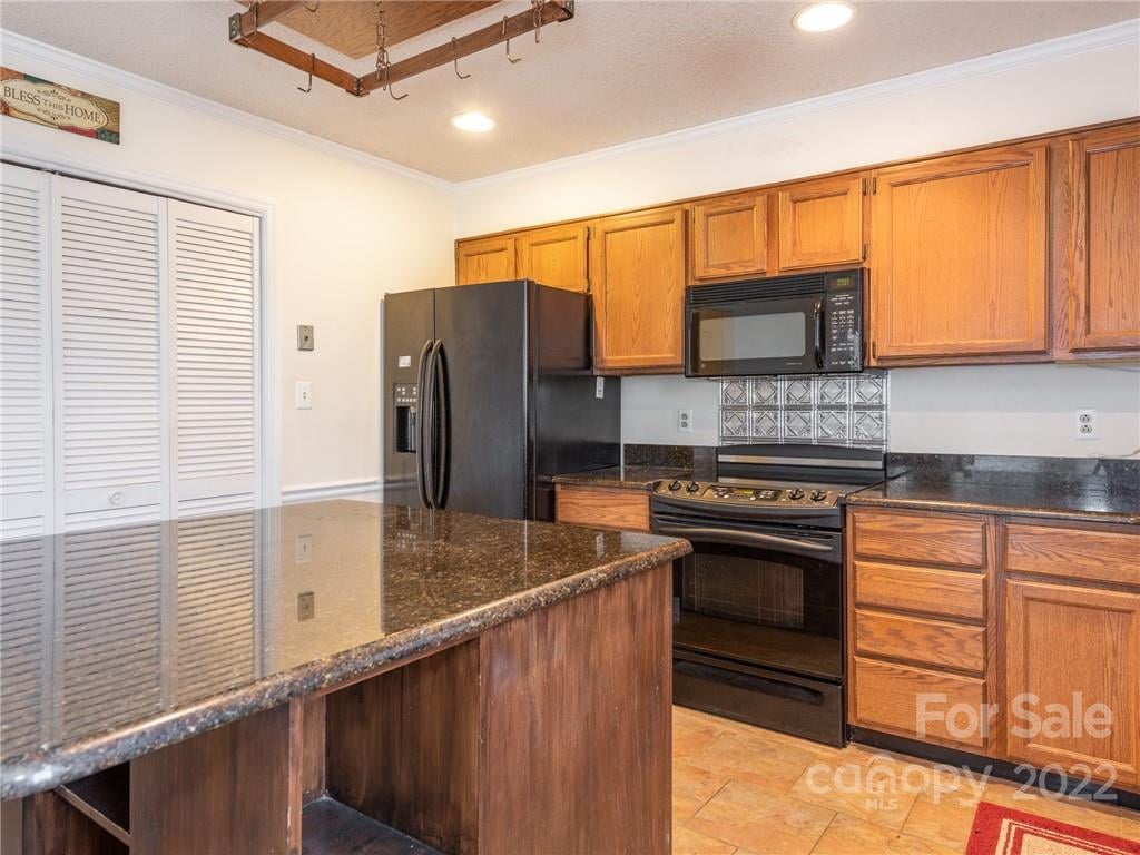 5400 Country Woods Dr