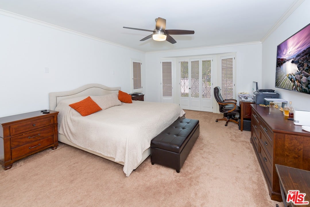1912 S Roxbury Dr