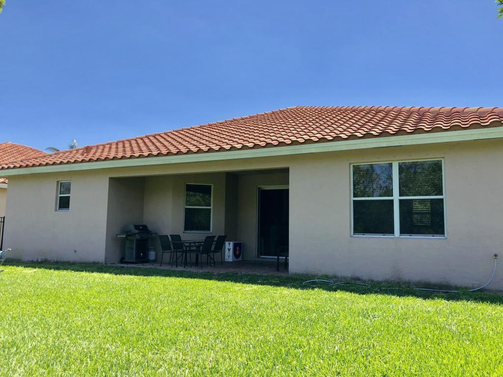 5520 SW Gray Fox Dr